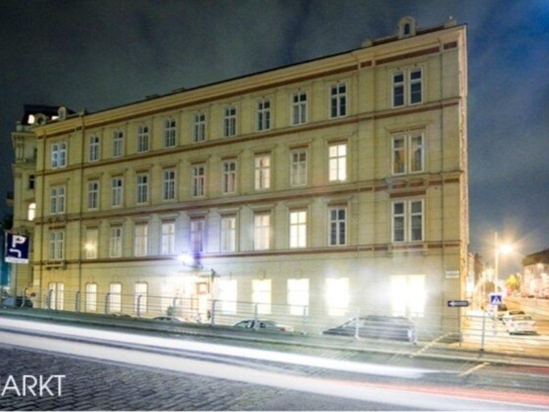 3B5716B63B50A8A30231D3BC24D6CE37