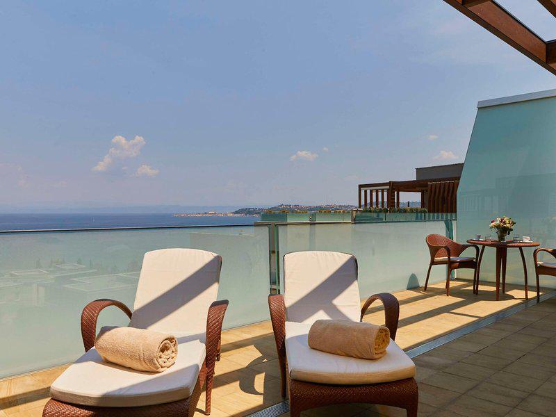 C950AA8C25713D8545286579846E817D