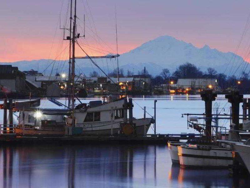 D6BFC641F0B243F2A2EFC5BECE9B5EC3