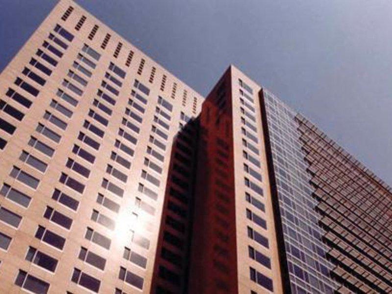 D9CA0D3E0182A4149B17729E23AF128A