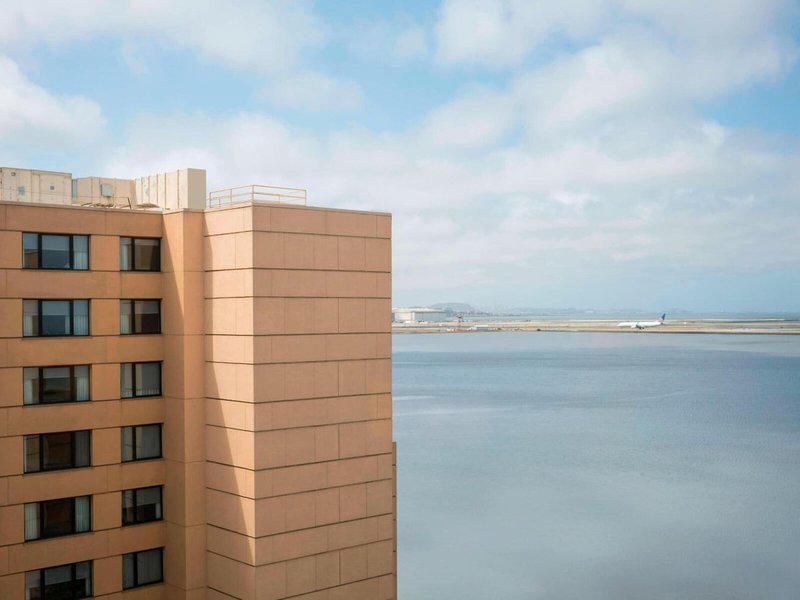 54BF798FA156BE994A65144C513E2698