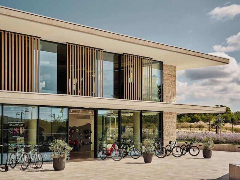 FCDCC7A3EB3B4E345AF5C2C160DEFC9F