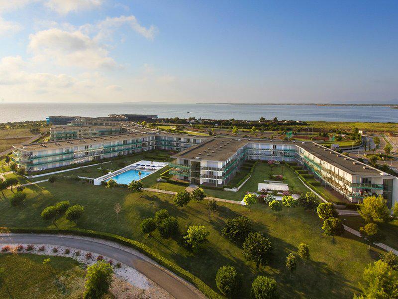 FFD2DD05C75FB8B7D1E1B284817F898A