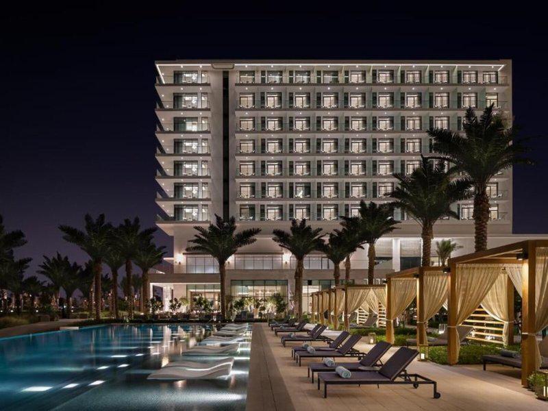 8D5DEFC26DB65A2253653B3422D74830