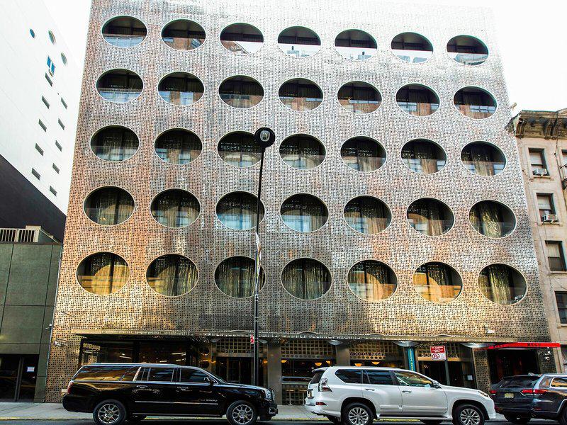 50A5DE525A2BE71568C8A7E93C51557A