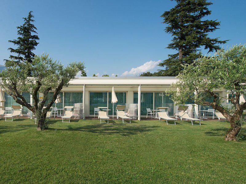 DC7864BAB2C7974AAFC4E85AF6E9D99C