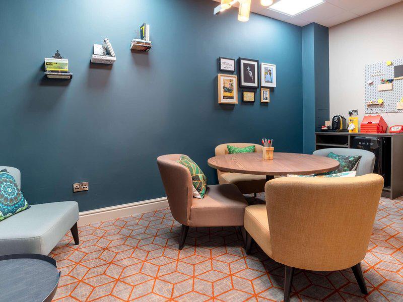 BE5541B1A8D4F5F43ABD36AA354238AB