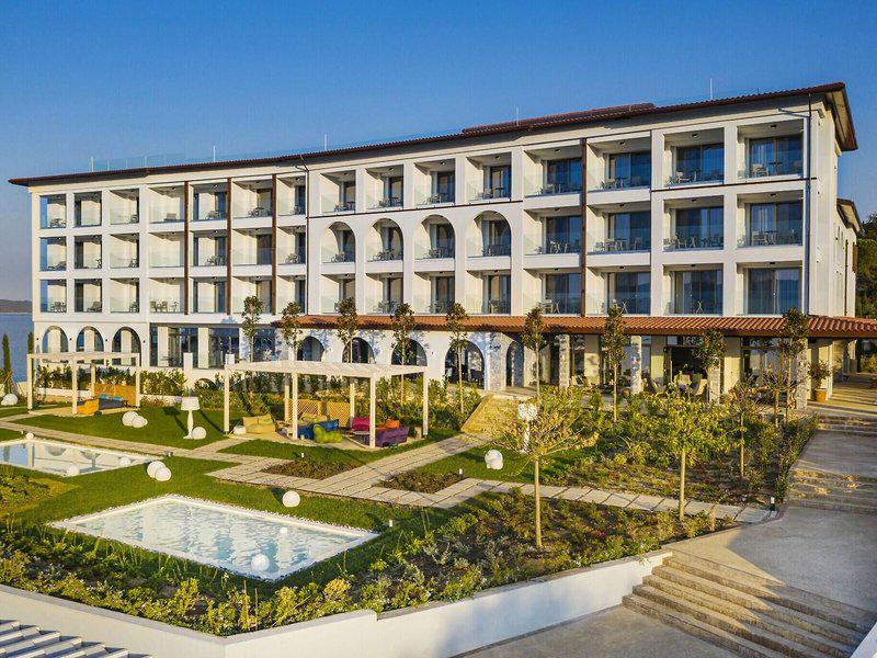 E07A3EFAE05A64372EA76D9E9521493A