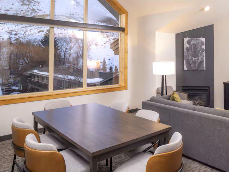 5A2EE3BBB4063CD326C8EE0B7B5E0376