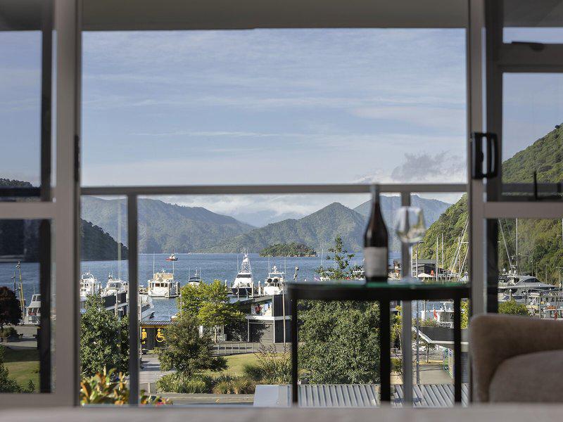 4E1C377C1EA7C73D6B6D986B34A41199