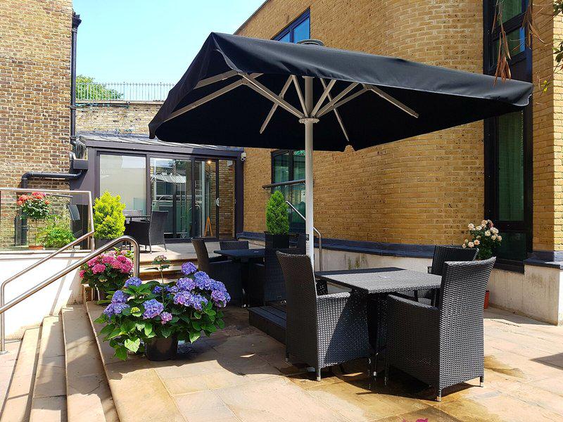 E3856DA0B95F0FF5DF4465F7186F8685