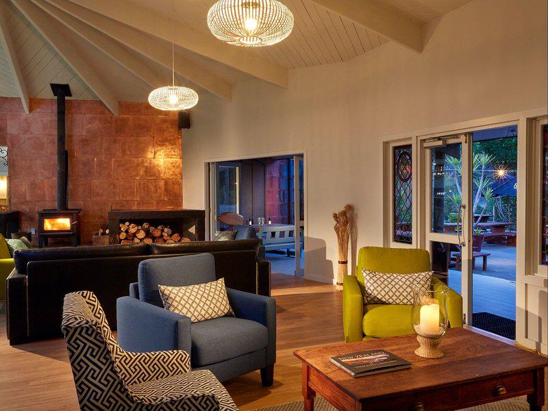 0B933723B86B9A9154F3A319B3B6D6EA