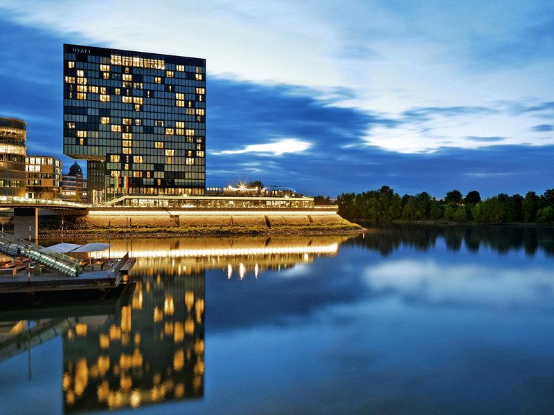 0D3895BFB67DA4D2F369EB1E078D7C5D