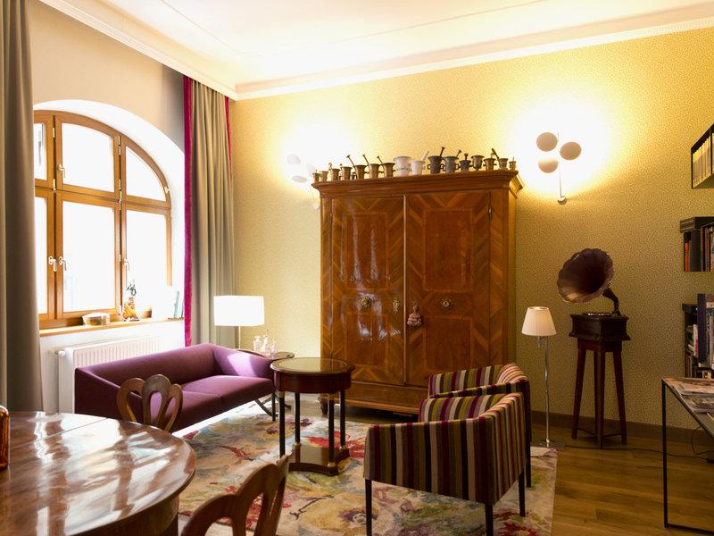 18E15BD8F715EA36FAB758551C78CDB4