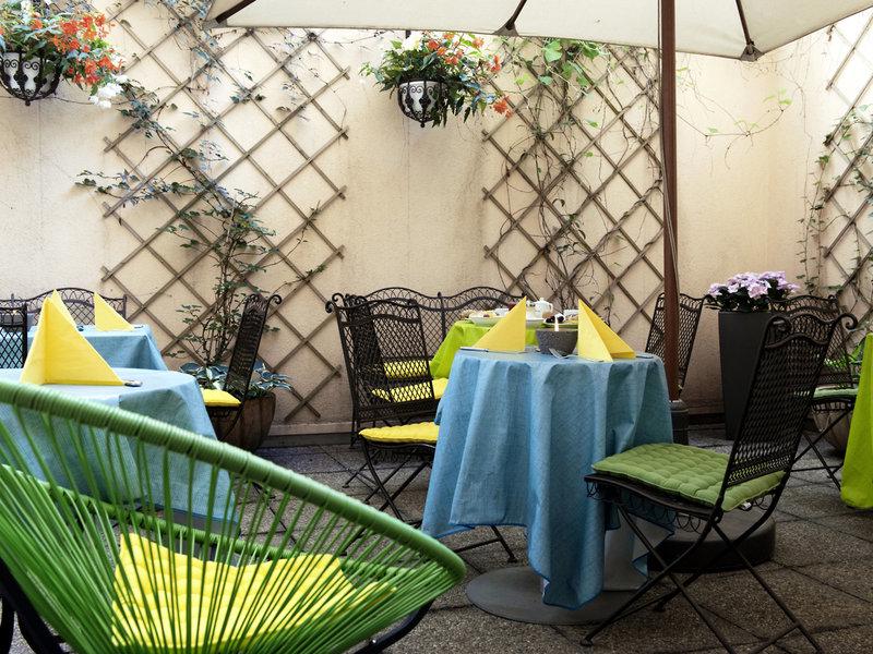 EEF94AB3DEB2ECCCD79B565D54593E90