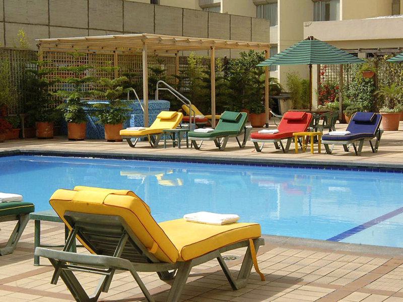 E9E6F70FE2B0C3BAE4546CAF928119A8