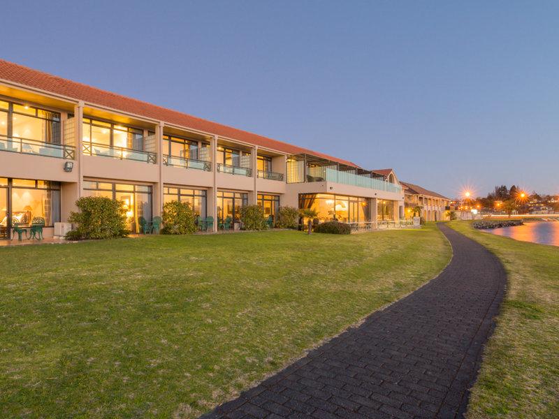 30C89156C15924E0DF300FB9DEA480A7