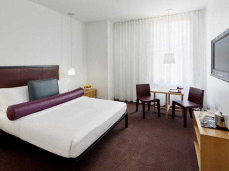 73D79E342684885EE565F447AFDDCBAE