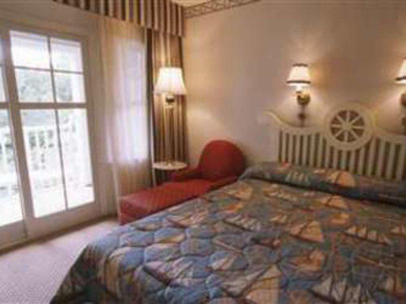 1034C1732E7DAA37CB4B50936A1CADE6