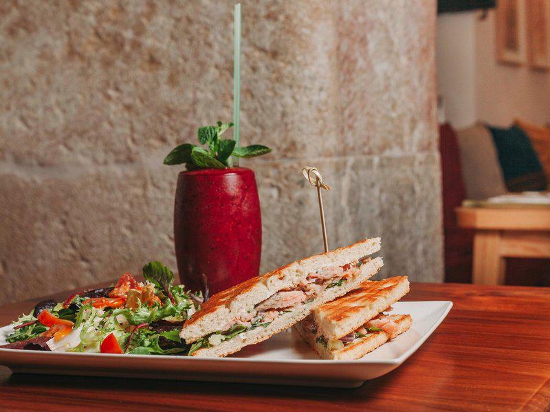 F45B1607FD9202BA76FB0C1EF6D5824D