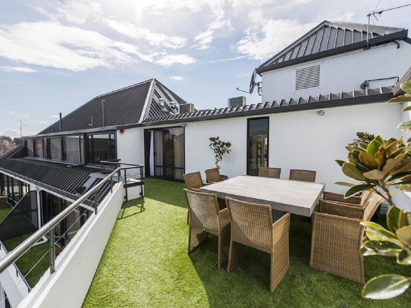 9879D4CB49DE884DE21931A6C8386784