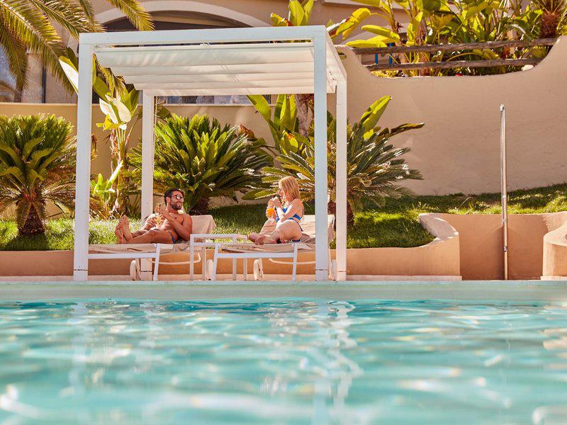 48A40EE7EF4F250FE781A6745CC59C1A