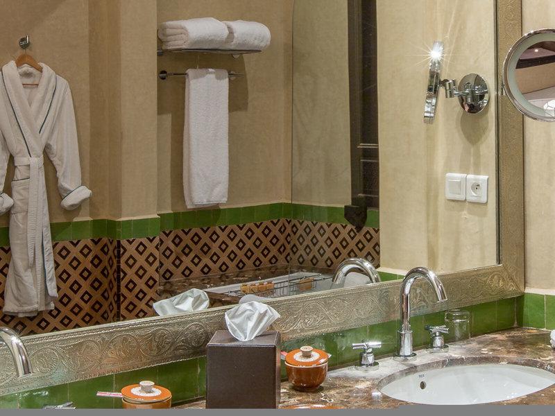 88FC34A5AF6813E33829B1B18E1FE1A0