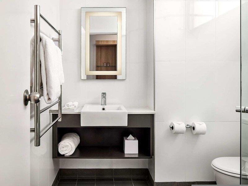 3813E9430B54C0F326A6C0E06335939F