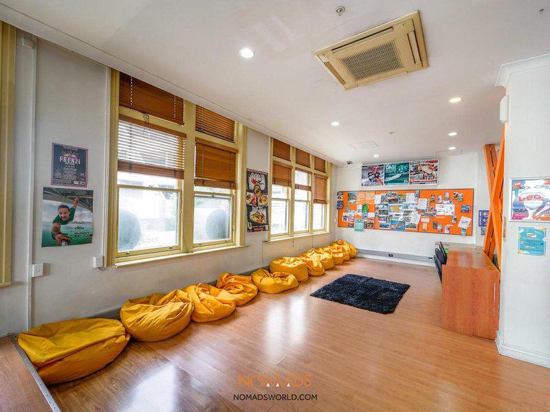 4FAE0B927053F1FB17A57FA9BC5DF55D