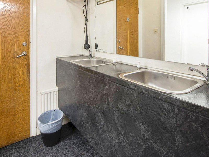 0D64B0A49CEF30D1DA0BC28F816CC89F