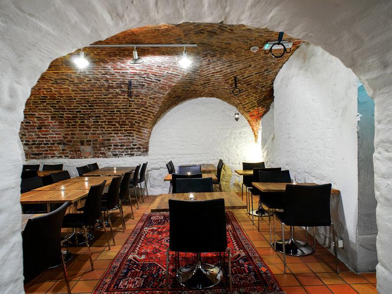 CCB2D54119963AC8628DF5EB0E8530EE