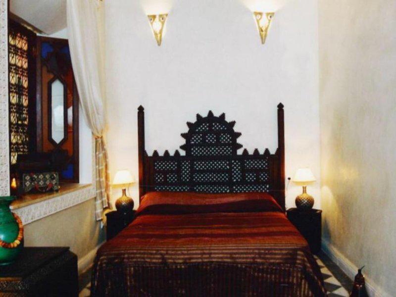 306466EA9A826521C44407271BFF033C