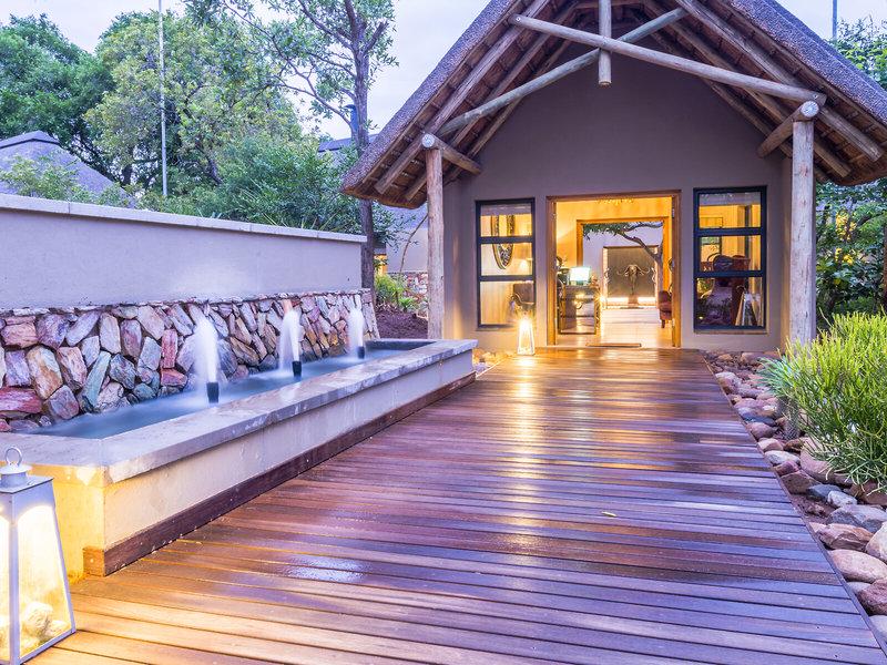 CEE88E9EAAF140DEDDA69A2BB849D262