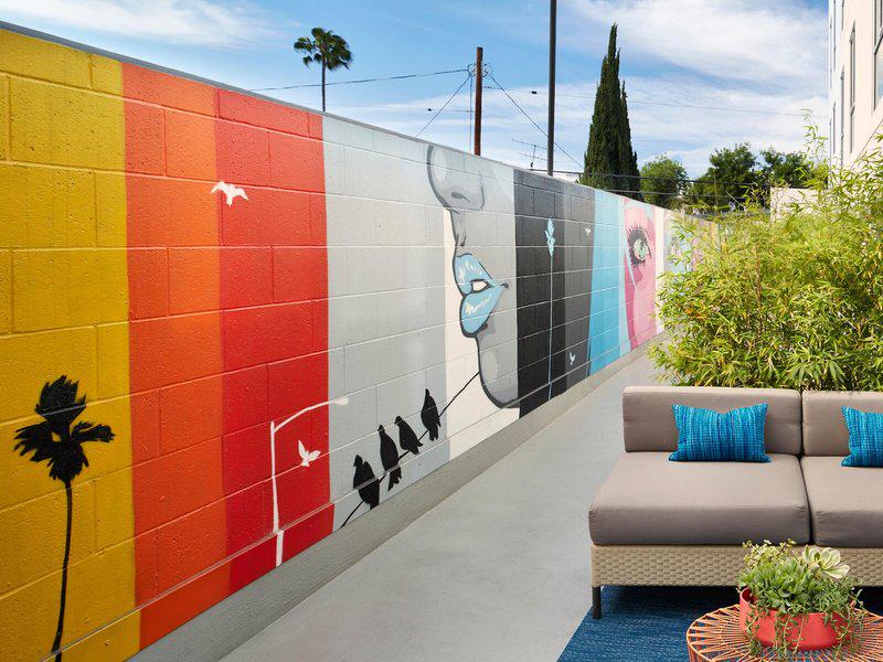 F4EDAE262B05558D98915A1CE43C8003