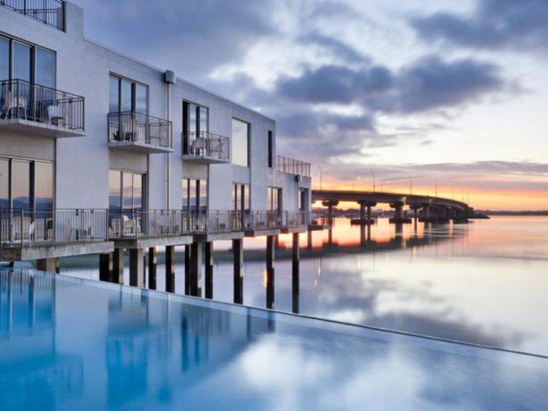 5C8125D878F44B900BD66CEC8861D2A4