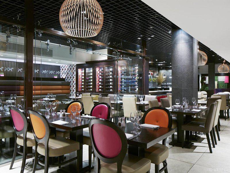 8AE5933F8419B897B151D95F19D7A40B