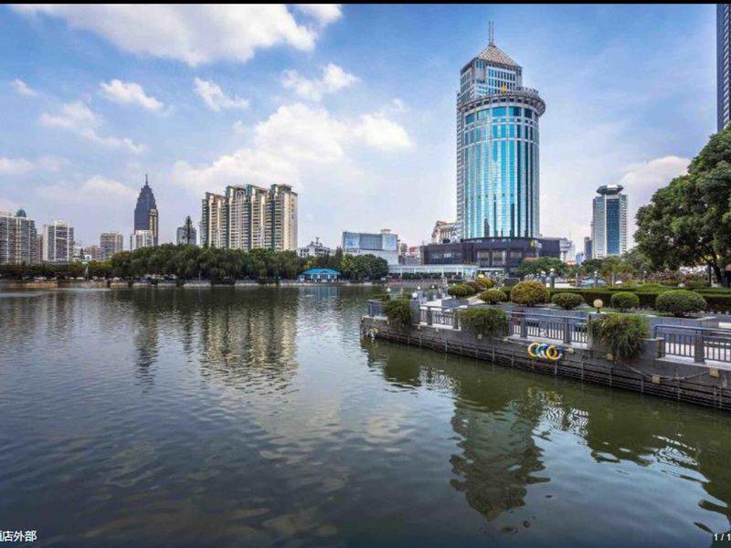 DD6793AD22E02831F376149EEB327DF5