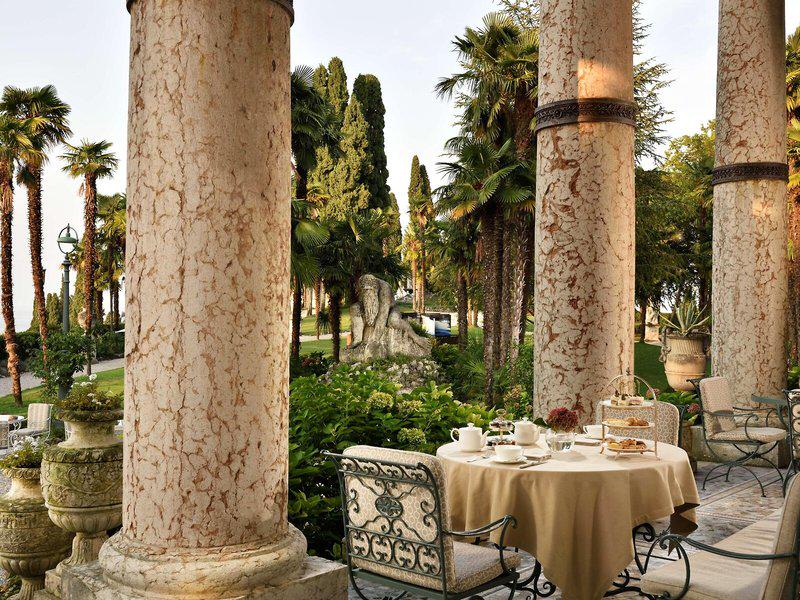 328A2E8694D9C35E90F3180FFC70045C