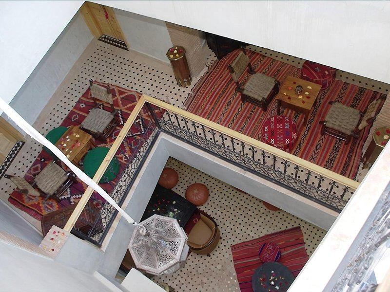 DCB59733A67AEFADBAE283F12D9D1CFE