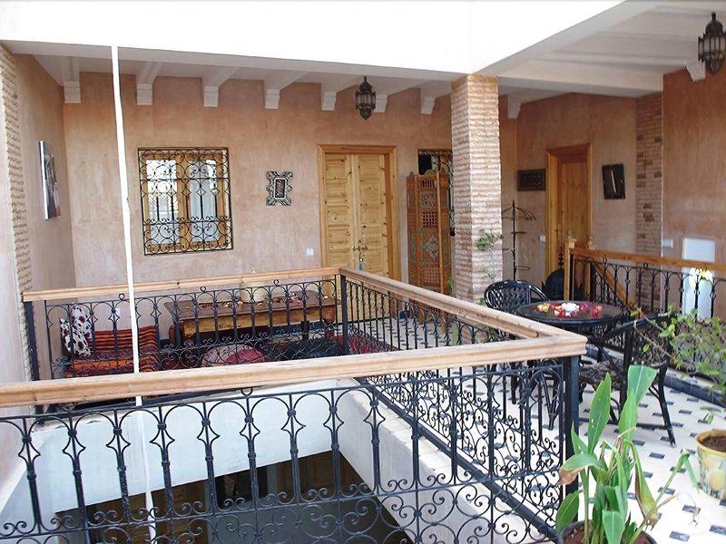 181B11A21FB0273F56AC742F5B7B33D2