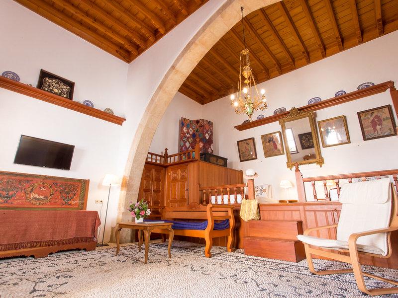 3549EAE1843EEC458A4B30BAFC8D78F5