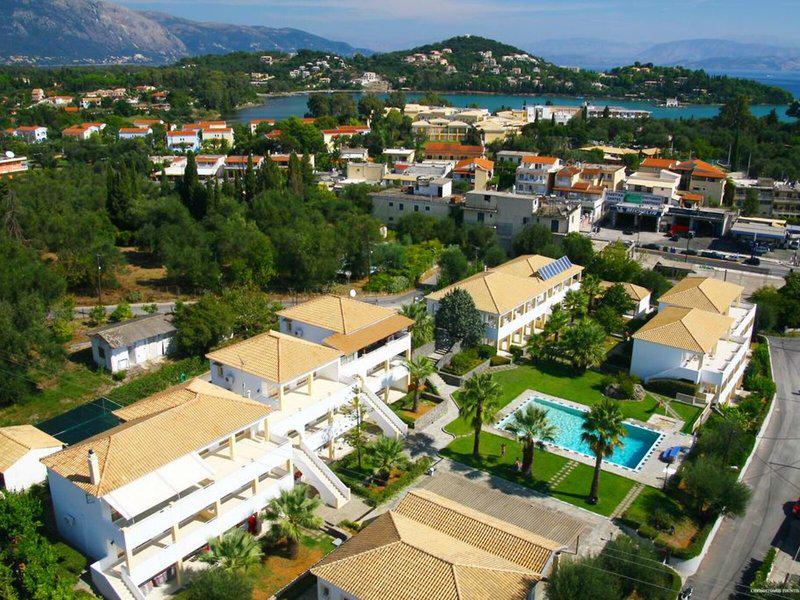 E7517818466A45E2D795625BA5F326C3