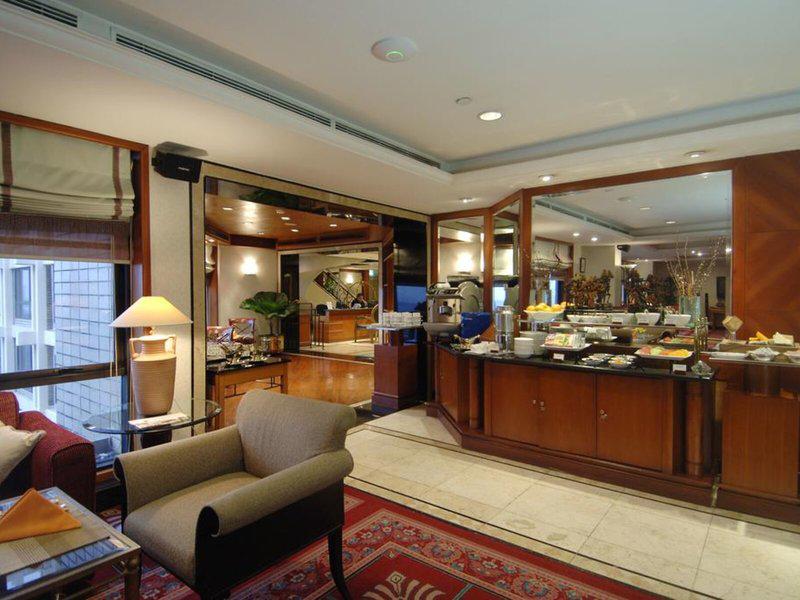 301890C8A99DBCC961011F5F72B96E3D