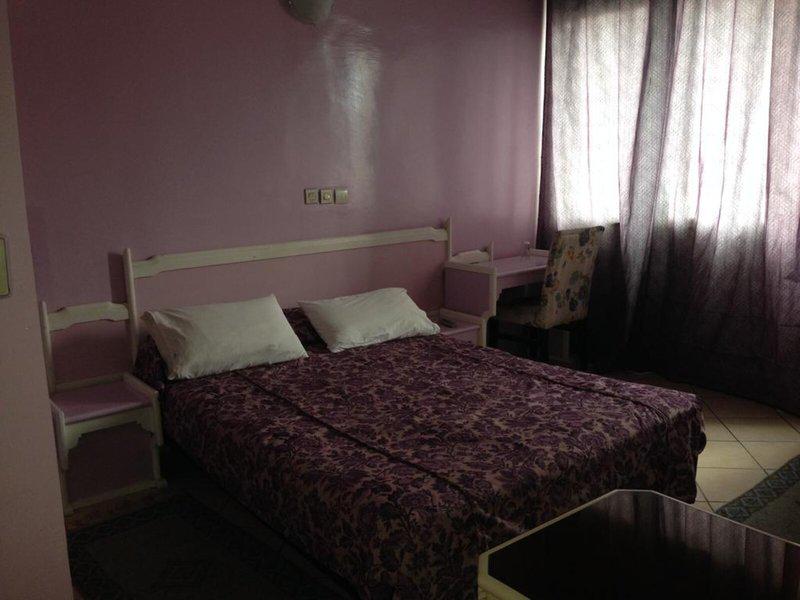 AC271C22DEA0BB74E4AA3D88A0AF83A0