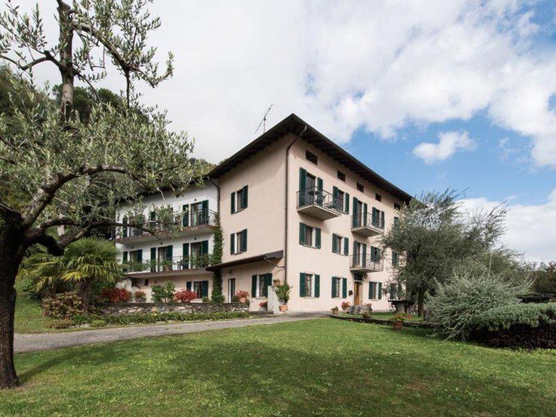 FBC1E98B32C61687DA02588863339995