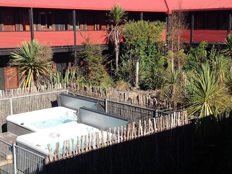 F3C50592E3FA407AA12682AB3B3CA1BF