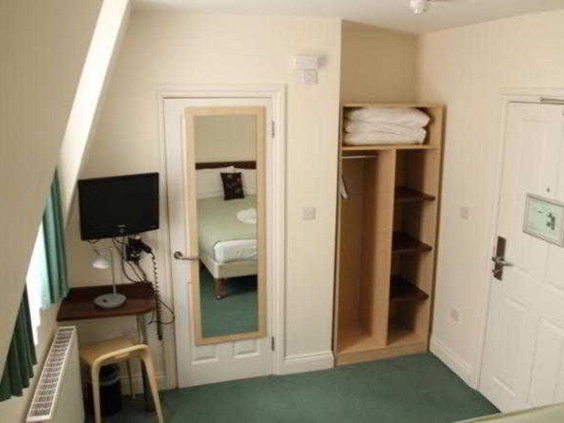 922701278524EE437AFCEFE0194A35F0