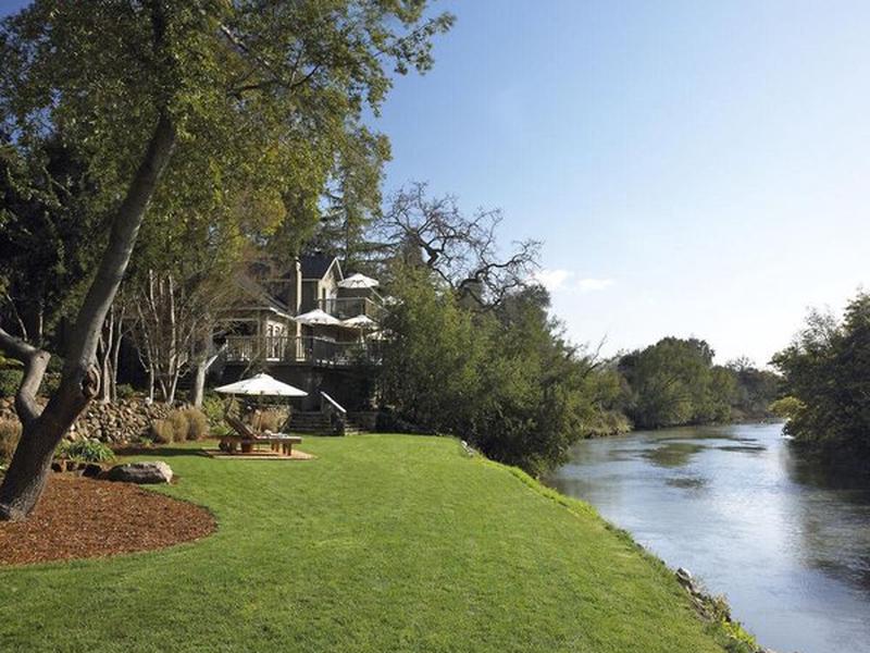 7DE935D6FCAABC4D24866F1BE5E94E8D