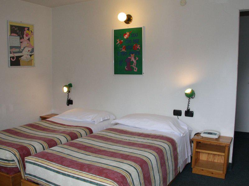 15EC58C6F99A11A87A98FDC8AA23969F