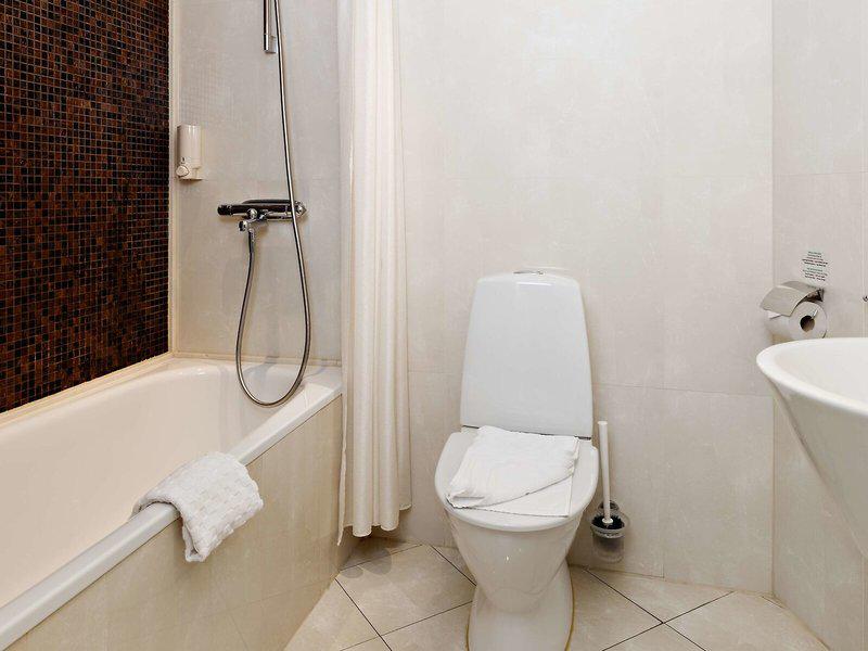 0B95D0B9D2075CD787CD71A9A8A66E09